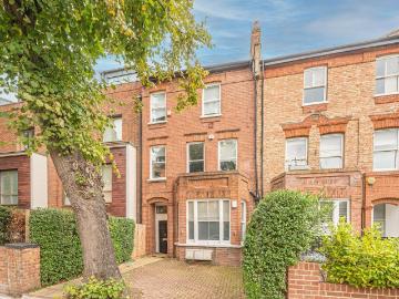 Goldhurst Terrace, South Hampstead. 2 bed flat to rent £3,294 pcm £760 pw