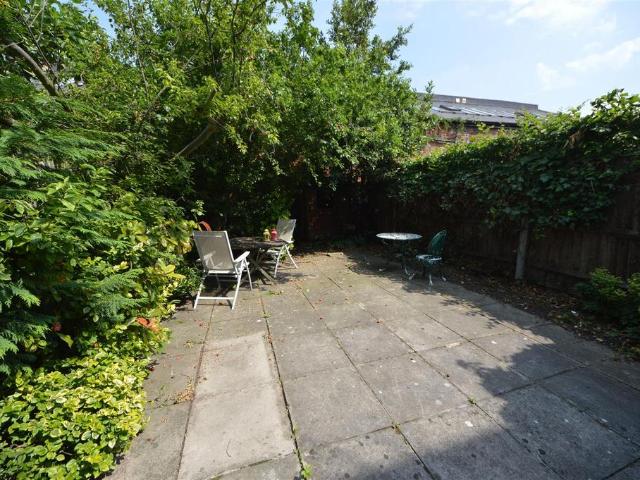 Goldhurst Terrace, South Hampstead NW6 1 bed flat to rent £2,383 pcm £550 pw