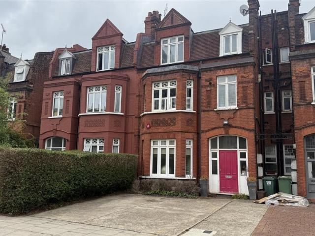 Goldhurst Terrace, South Hampstead NW6 2 bed flat to rent £2,150 pcm £496 pw