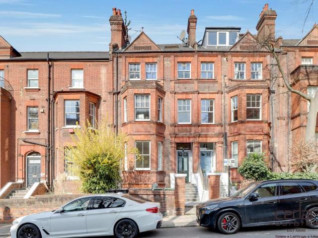 Goldhurst Terrace, South Hampstead NW6 2 bed flat to rent £2,847 pcm £657 pw