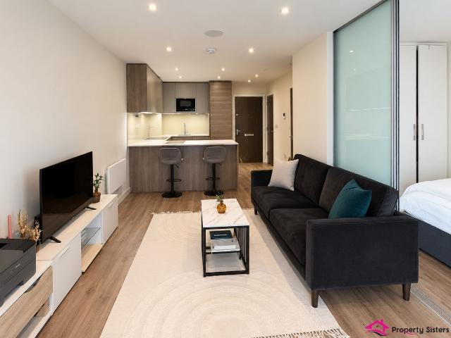 Golding House, Beaufort Square, Colindale NW9, 1 bed flat to rent, £1,600 pcm | PrimeLocation