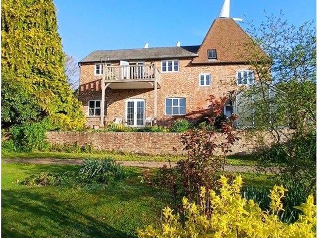 Goldings Cottage, Goudhurst TN17, 3 bed flat to rent, £2,000 pcm | PrimeLocation