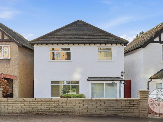 Goldings Road, Loughton IG10, 3 bed detached house to rent, £2,595 pcm | PrimeLocation