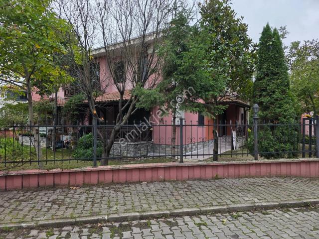 Goldlıfe Gayrimenkulden Villa Sitede Kiralık Bahçe Dubles