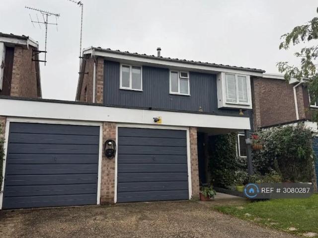 Goldsmiths Close, Woking, GU21 4 bed detached house to rent £3,100 pcm £715 pw