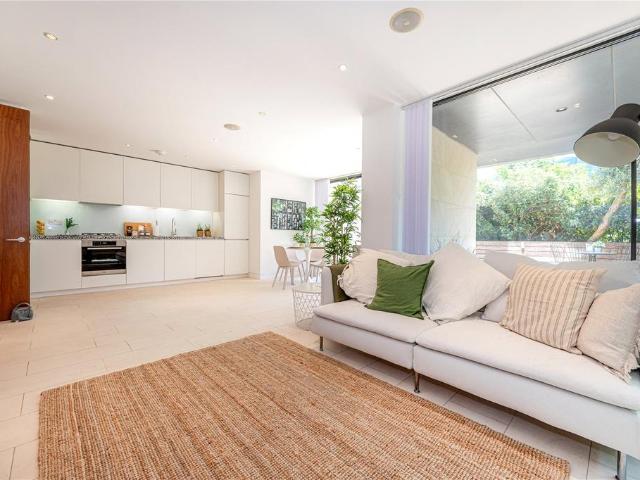 Goldschmidt & Howland, Parkway, London, NW1 7PP, United Kingdom | 2 bed apartment for rent #138514898 | Rentberry