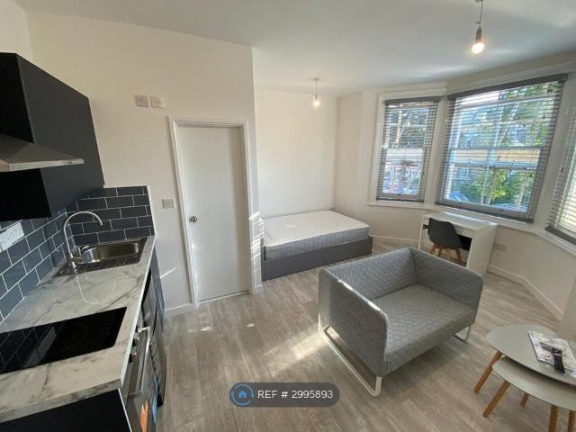 Goldstone Villas, Hove BN3, Studio to rent, £1,050 pcm | PrimeLocation