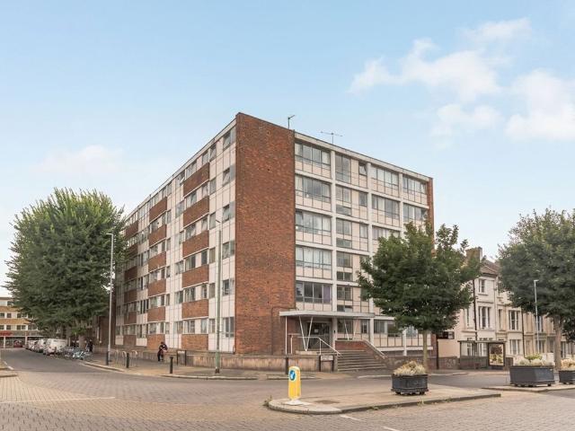 Goldstone Villas, Hove BN3, 2 bed flat to rent, £1,650 pcm | PrimeLocation