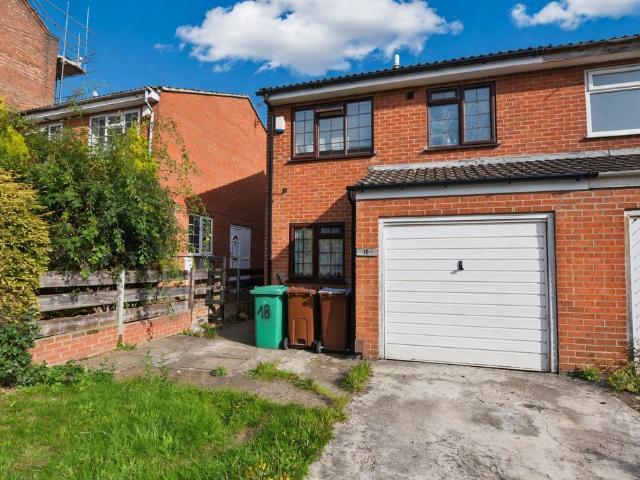 Goldswong Terrace, Nottingham NG3, 3 bed property to rent, £1,350 pcm | PrimeLocation