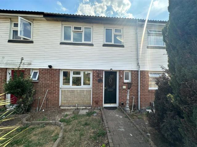 Goldsworthy Way, Slough, SL1 4 bed terraced house to rent £2,000 pcm £462 pw