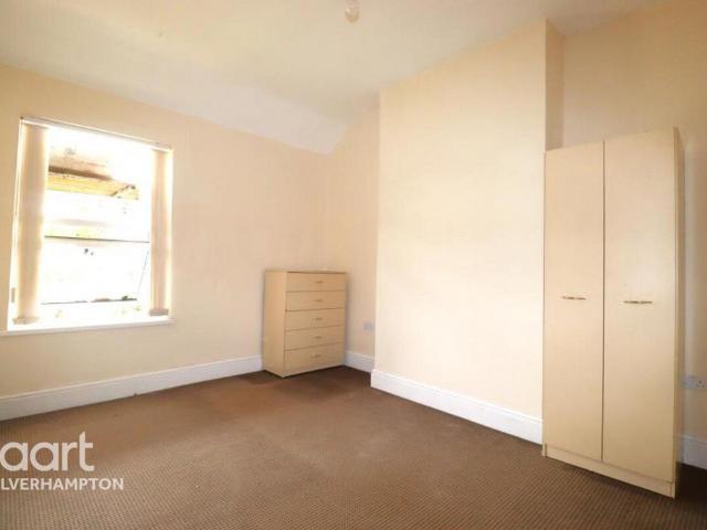 Goldthorn Hill, WOLVERHAMPTON 2 bed flat to rent £950 pcm £219 pw