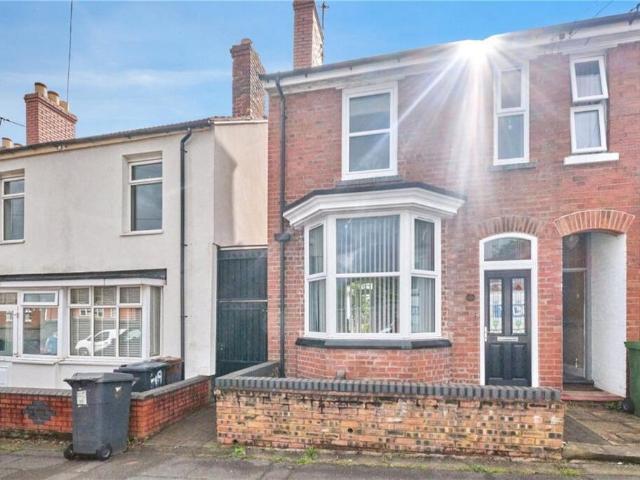Goldthorn Road, Wolverhampton 3 bed end of terrace house to rent £1,300 pcm £300 pw