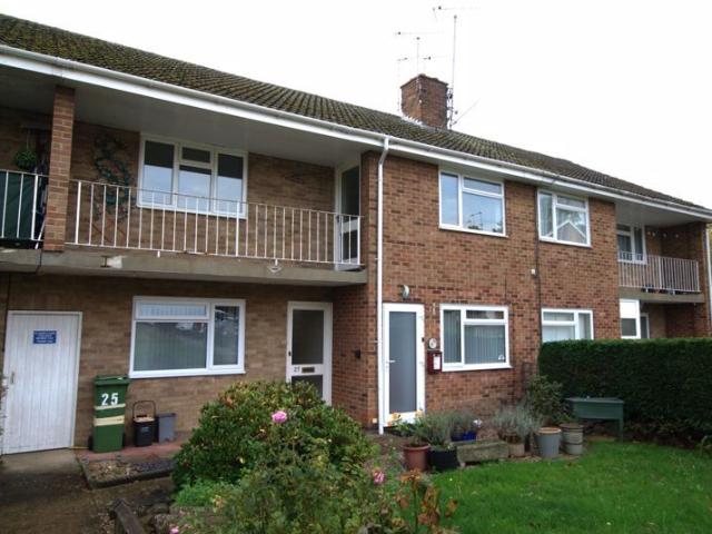 Goldthorne Close, Maidstone ME14, 2 bed maisonette to rent, £1,250 pcm | PrimeLocation