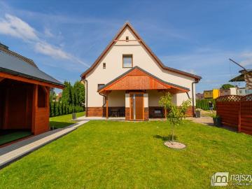 Przestronny dom z możliwością działalności, 136 m2
