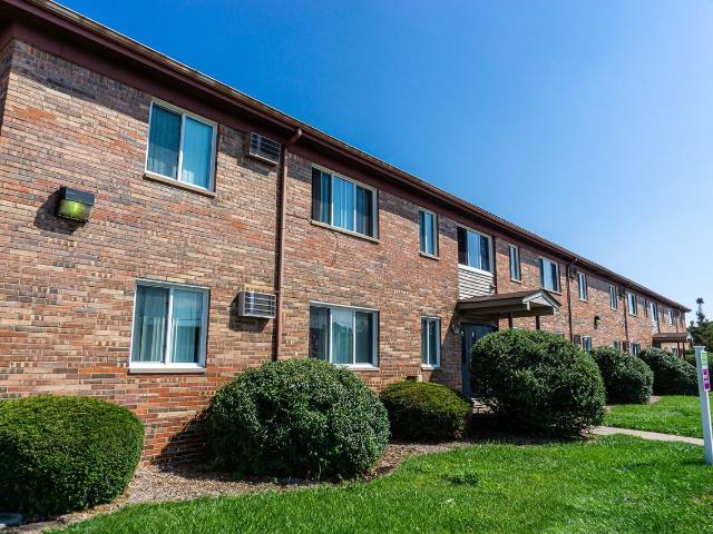 Golf Manor Apartments 1 Bedroom Apartment for Rent at 30600 Little Mack Ave, Roseville, MI 48066 Roseville