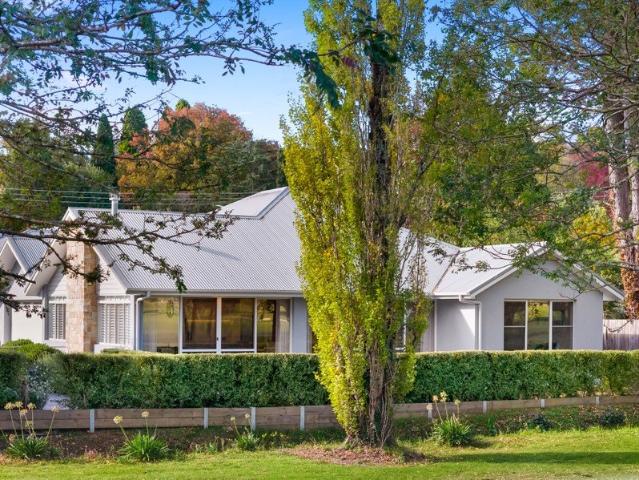 Golf Course Views, Bowral CBD Convenience, Effortless Living