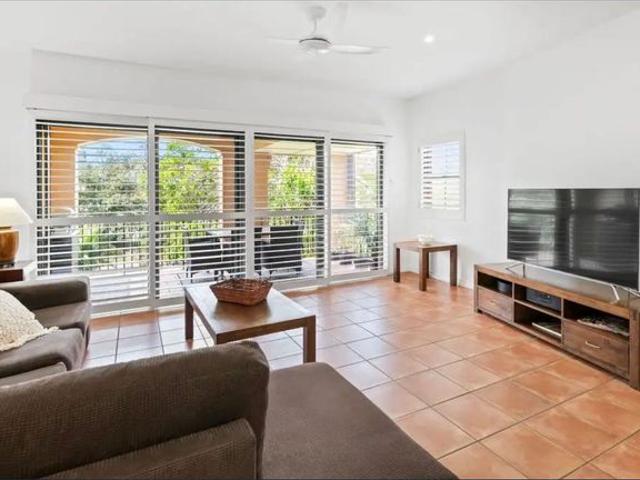 Golf Course Frontage Villa in Prestigious Hope Island Estate. Call Neil on 0428 346 356 to arrange an inspection this weekend