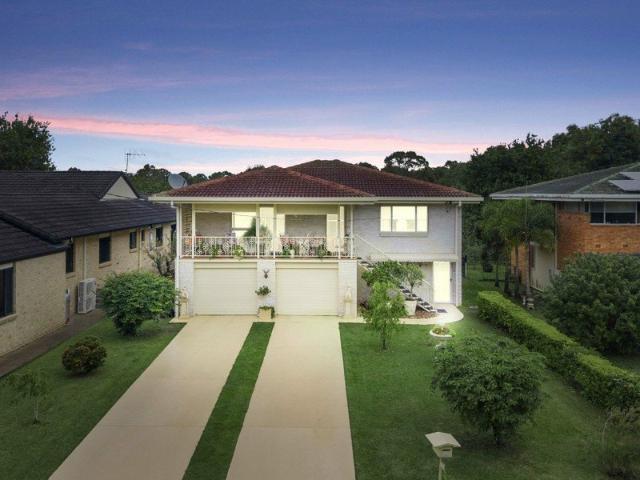 Golf Course Frontage with Spacious Family Living