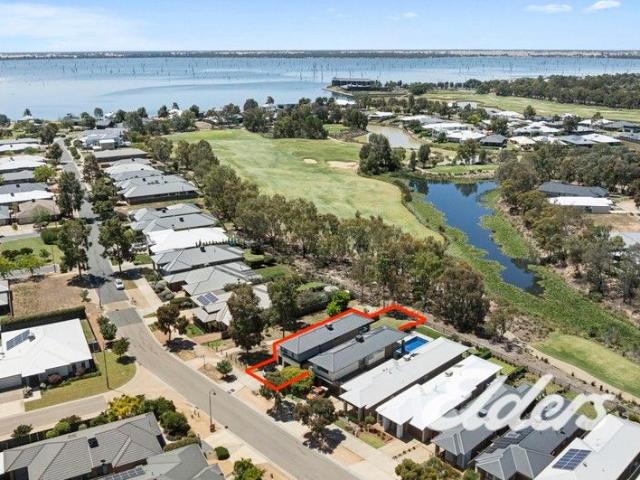 Golf Course Lifestyle Meets Modern Living