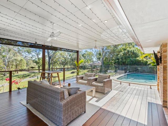 Golf Course Living Owners Committed Must Be Sold!