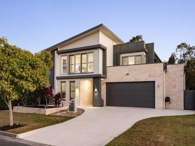 Golf Course Luxury With Exceptional Family Living