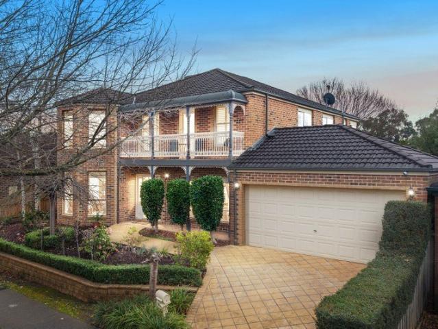 Golf Course Outlook, Poolside Living