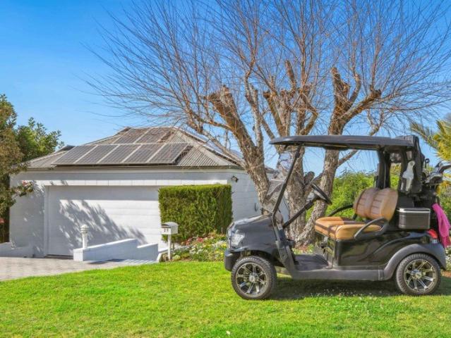 Golf Heaven and investment opportunity. Vendor will sell fully furnished ready to Air B&B!