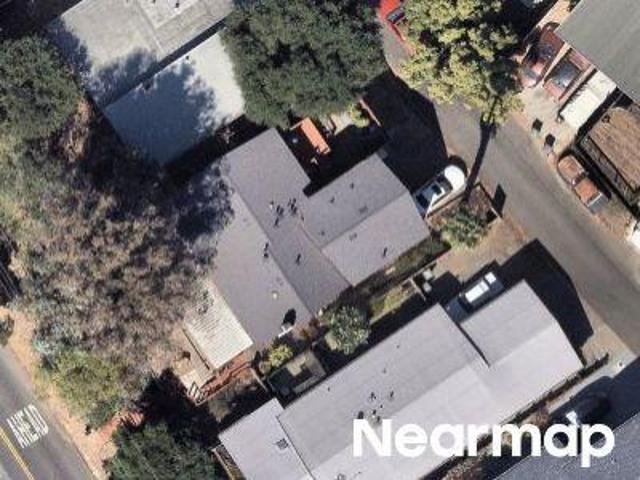 Golf Links Rd