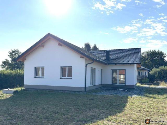 Golf Thermenregion: Neubau Bungalow auf großem Grundstück!