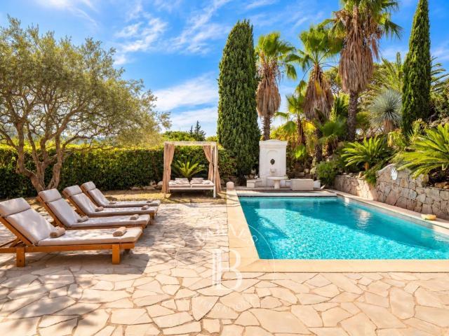 Golfe De Saint Tropez Gassin Villa 4 Chambres 150m² Gassin