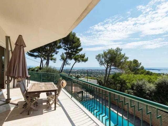 Golfe Juan Collines Vue mer