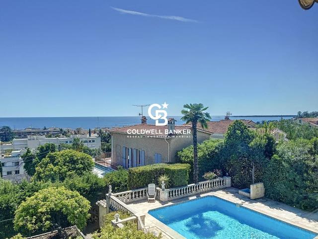 Golfe Juan – Lumineux Duplex avec Vue Mer Panoramique Mer et. 146m² Golfe Juan