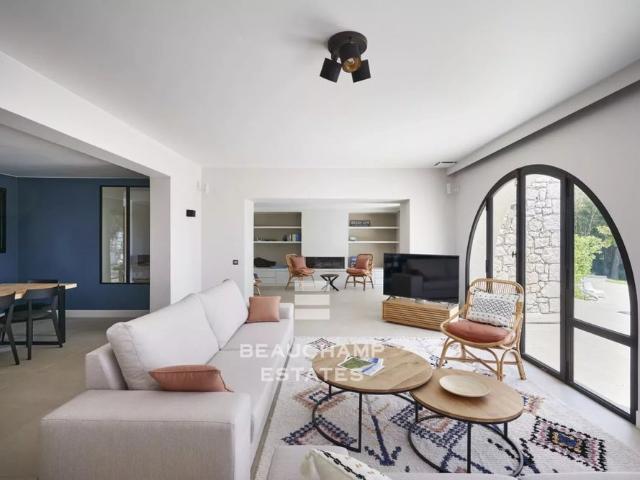 Golfe juan Villa Néo provençal 6 chambres