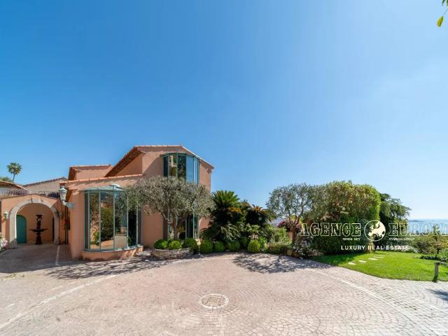 GOLFE JUAN VILLA VUE MER