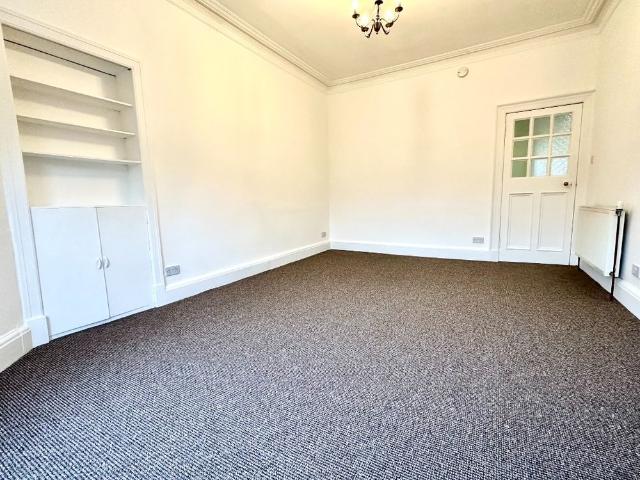 Golfhill Drive, Dennistoun, Glasgow, G31 2NY