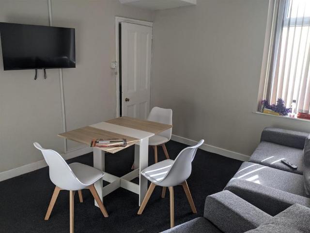 Golgotha Road, Lancaster LA1 4 bed private hall to rent £550 pcm £127 pw