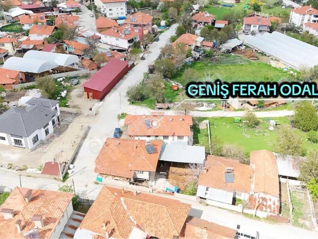 Gölhisar Konak Mahallesinde Geniş Arsada Satılık Müstakil Ev!