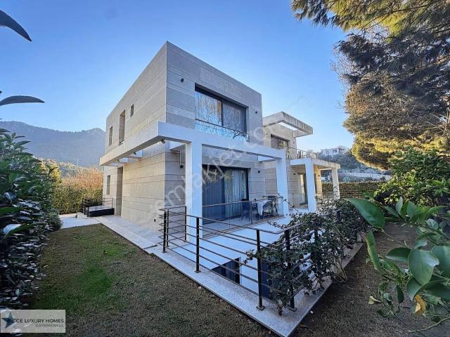Gölköyde, Havuzlu Butik Sitede Pırıl Pırıl Fırsat Modern Duplex