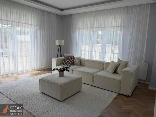 Gölsahil Caddesine Yakın Mesafede 3+1 Sıfır Eşyalı Kiralık Daire