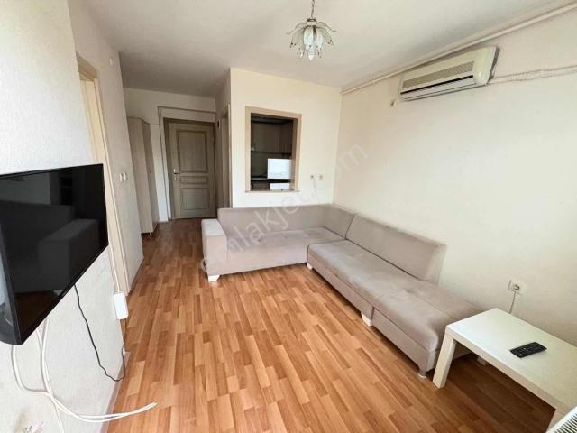 Görükle'de Merkezi Konumda Site İçi 1 + 1 Eşyalı Kiralık Daire
