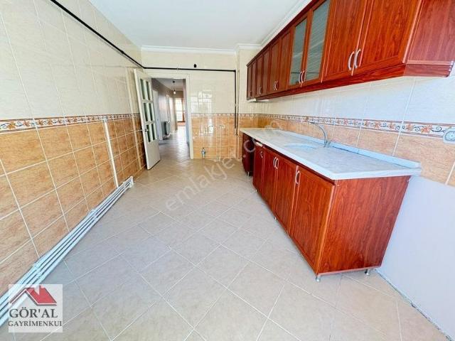 Göral Emlak Öveçler Kabil Caddesi Yakını Ortakat 3+1 Geniş Daire