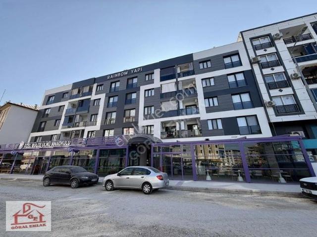 Göral Emlak'tan Cadde Üstü 2+1 Kapalı Mutfak Kiralık Daire