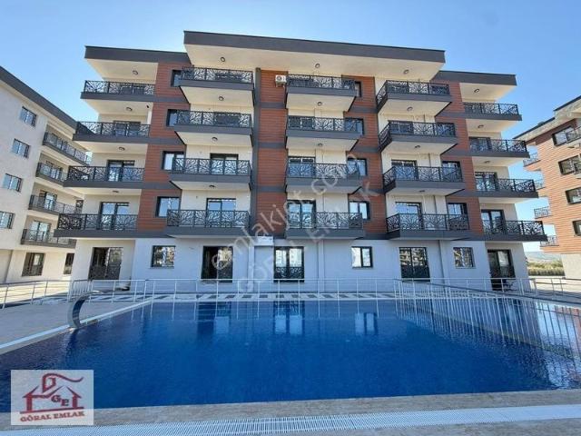 Göral Emlak'tan Kiralık Arakat Site İçerisinde 1+1 Full Eşyalı