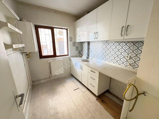 Göraldan 2+1 Yüksek Giriş Yapılı Sokullu Caddesi Yanı Yapılı