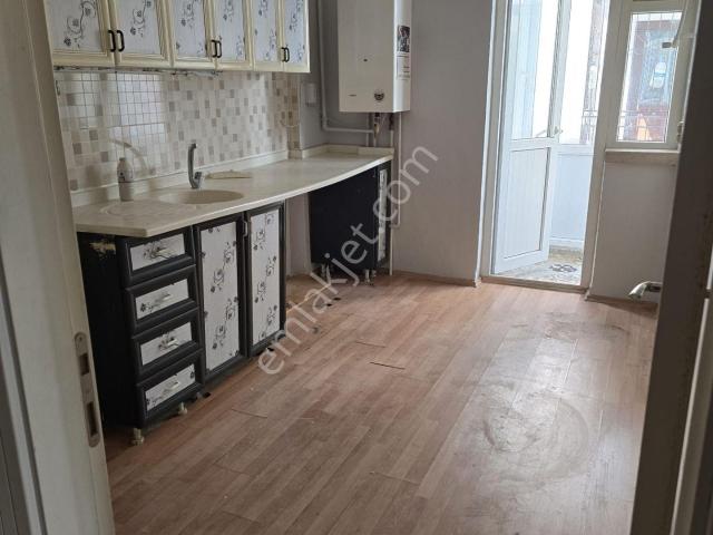 Göraldan 2+1 Dikmen Caddesi Ve Çetin Emeç Yakını Arakat