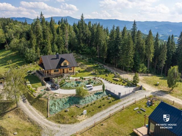 Góralska willa z bali panoramiczny widok i blisko natury