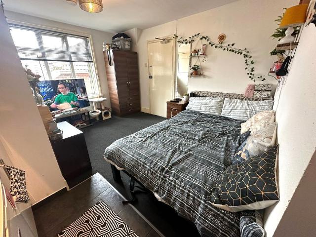 Gordon Avenue, Southampton SO14, Studio to rent, £750 pcm | PrimeLocation