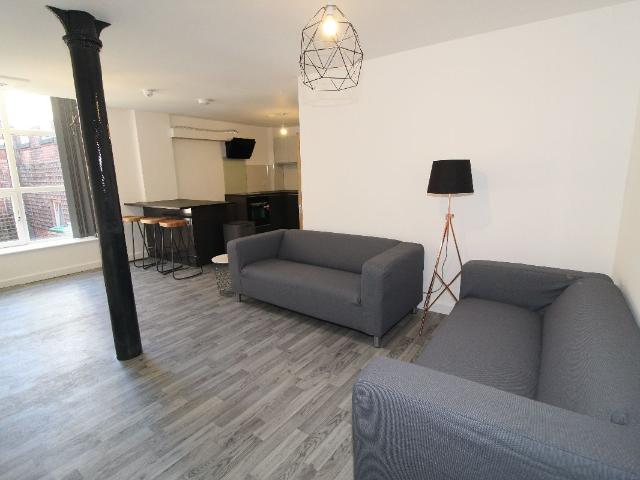 Gordon Street Flat 4, Preston, Lancashire PR1, 3 bed flat to rent, £542 pppm | PrimeLocation