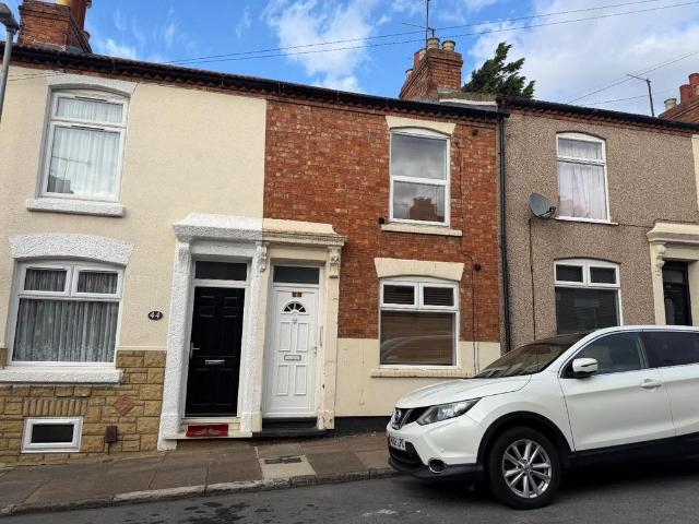 Gordon Street, Semilong, Northampton NN2 2 bed terraced house to rent £950 pcm £219 pw