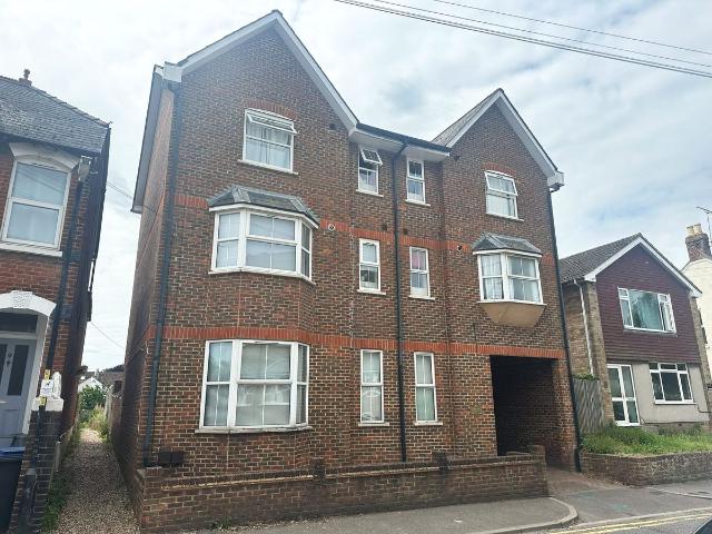 Gordon Road, Victory Court CT1, 2 bed flat to rent, £1,200 pcm | PrimeLocation